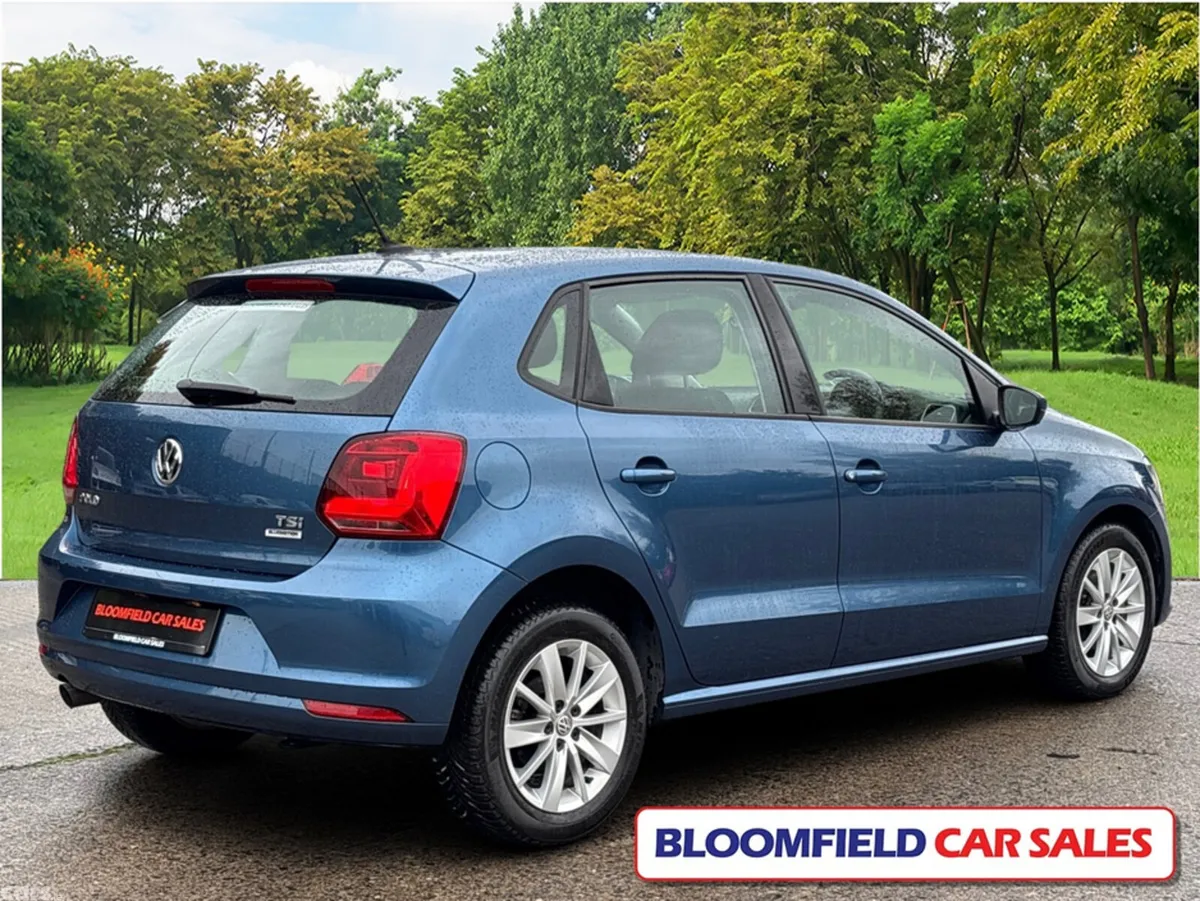 Volkswagen Polo Hatchback, Petrol, 2017, Blue