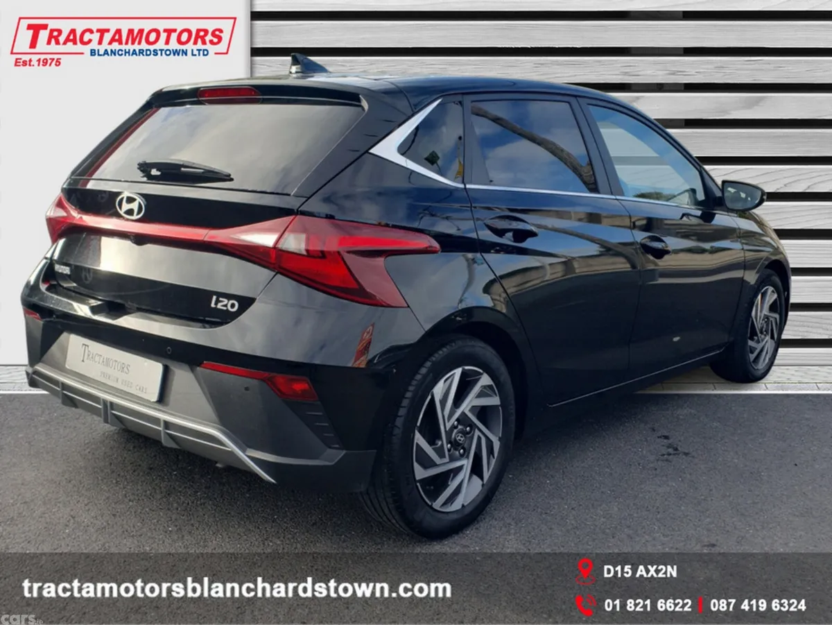 Hyundai i20 Hatchback, Petrol, 2024, Black