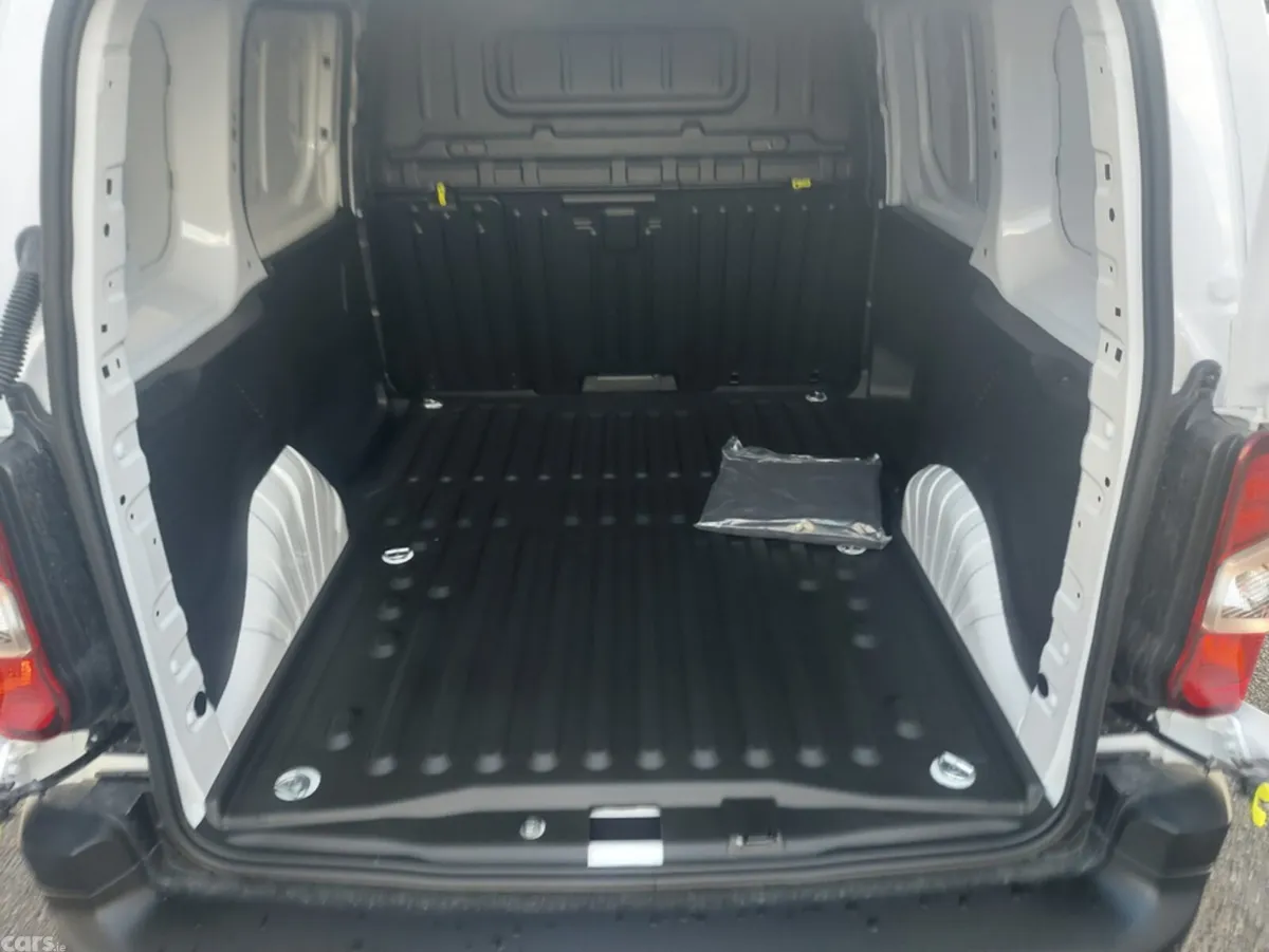 Citroen Berlingo Van, Diesel, 2026, White