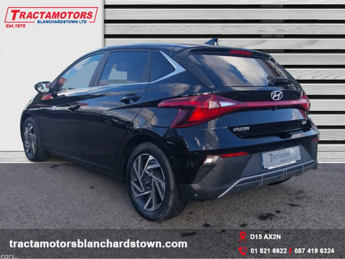 Hyundai i20 Hatchback, Petrol, 2024, Black