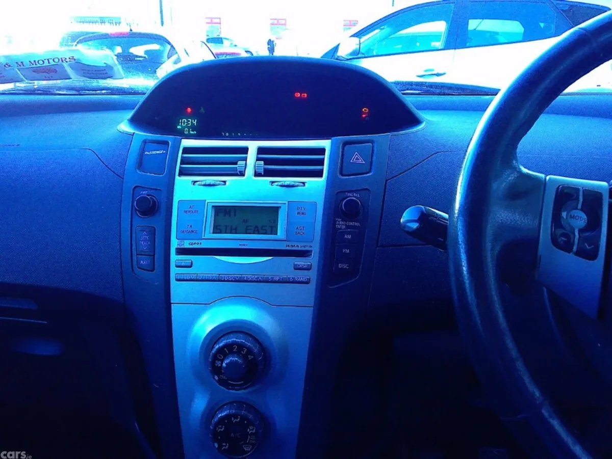 Toyota Yaris Hatchback, Petrol, 2006, Red