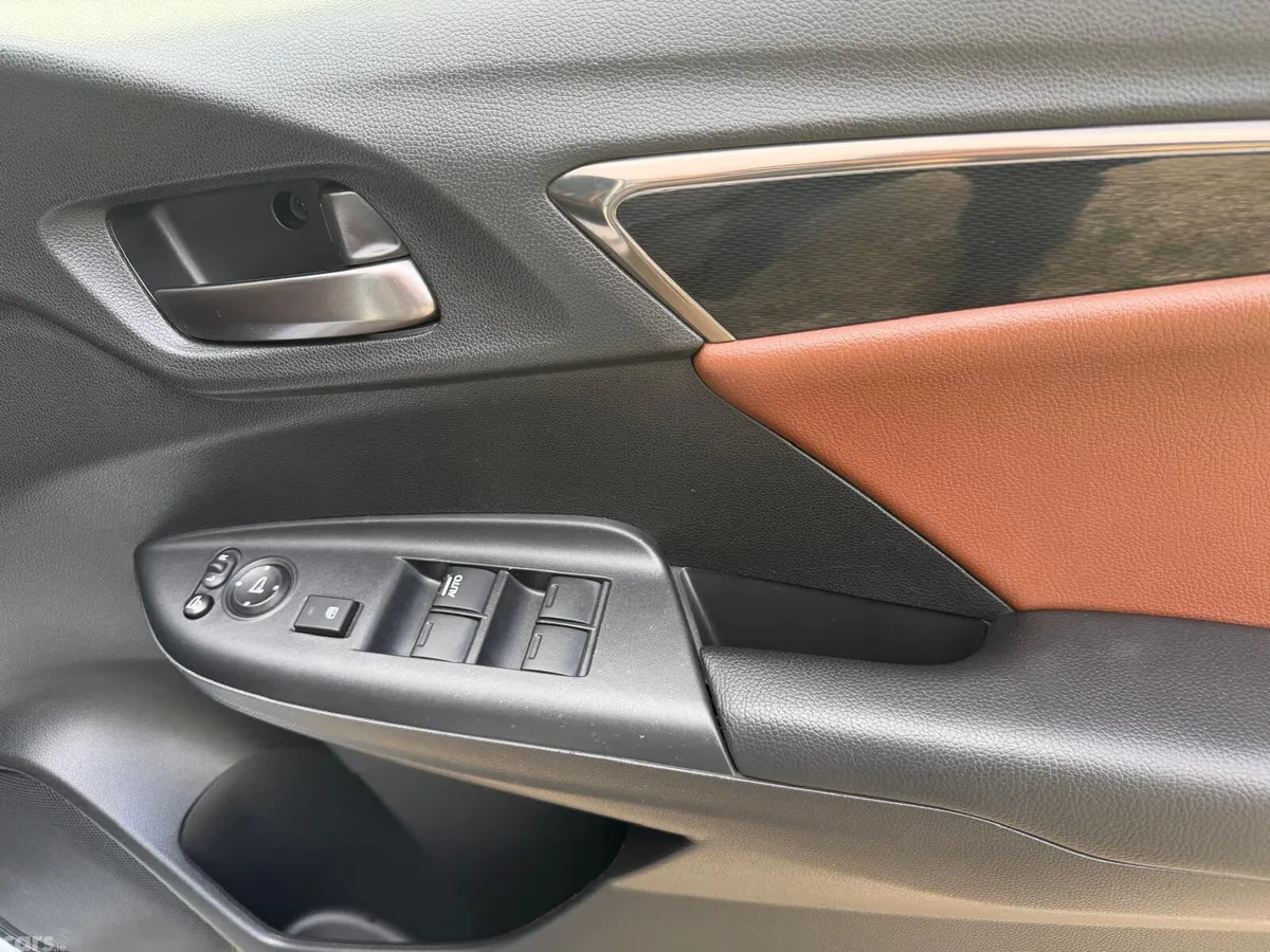 Honda Fit Hatchback, Petrol Hybrid, 2019, Blue