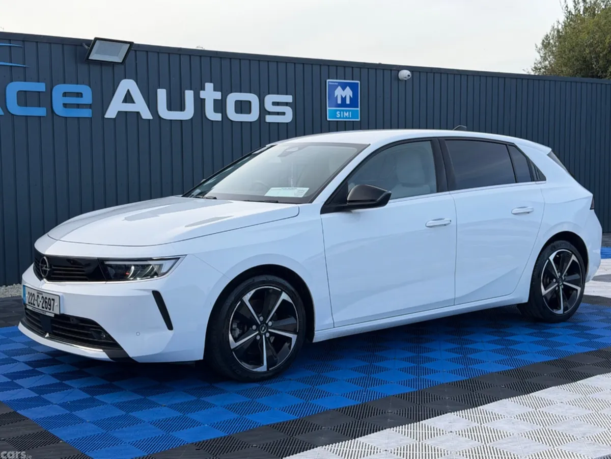 Opel Astra Hatchback, Diesel, 2022, White