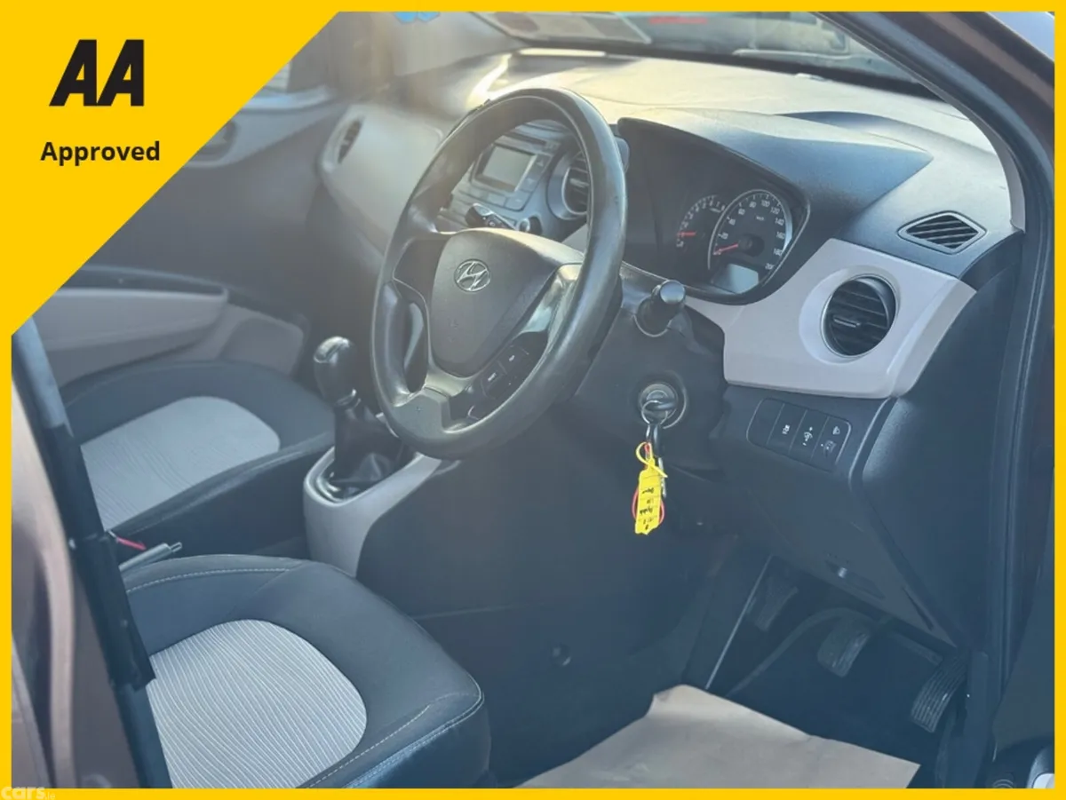 Hyundai i10 Hatchback, Petrol, 2015, Bronze