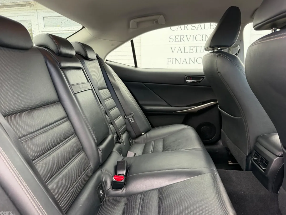 Lexus IS Saloon, Petrol Hybrid, 2015, Black