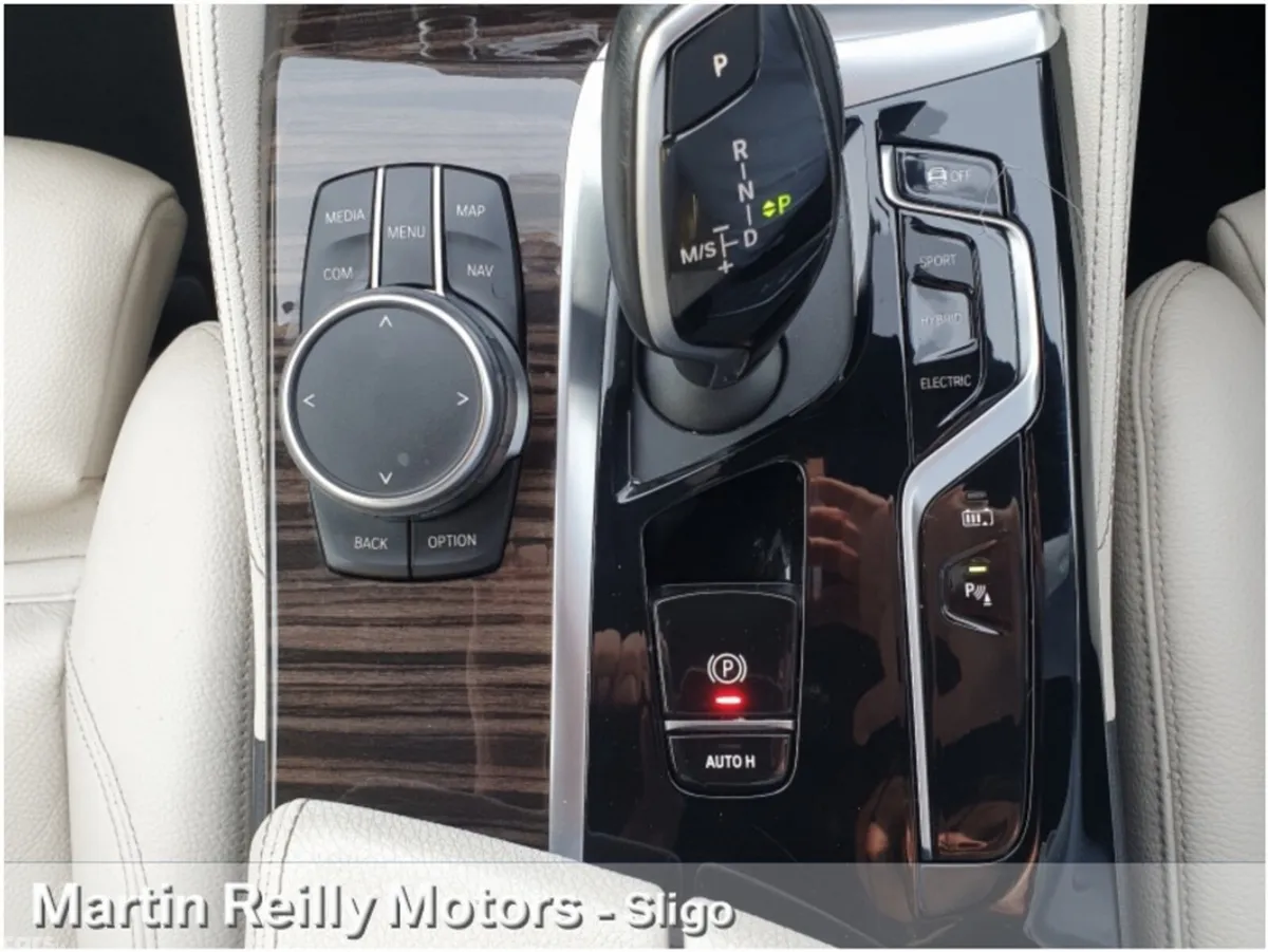 BMW 5-Series Saloon, Petrol Plug-in Hybrid, 2023, Black