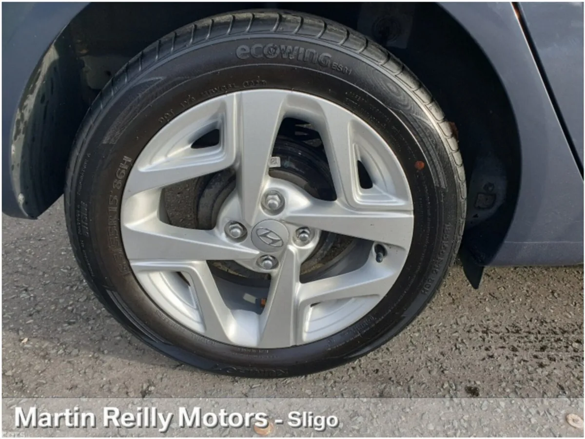 Hyundai i10 Hatchback, Petrol, 2021, Grey