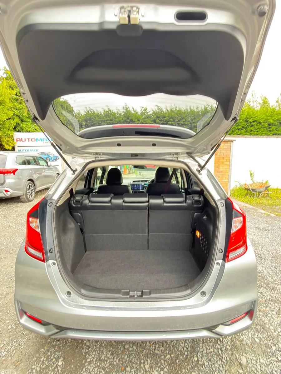 Honda Fit Hatchback, Petrol Hybrid, 2019, Silver
