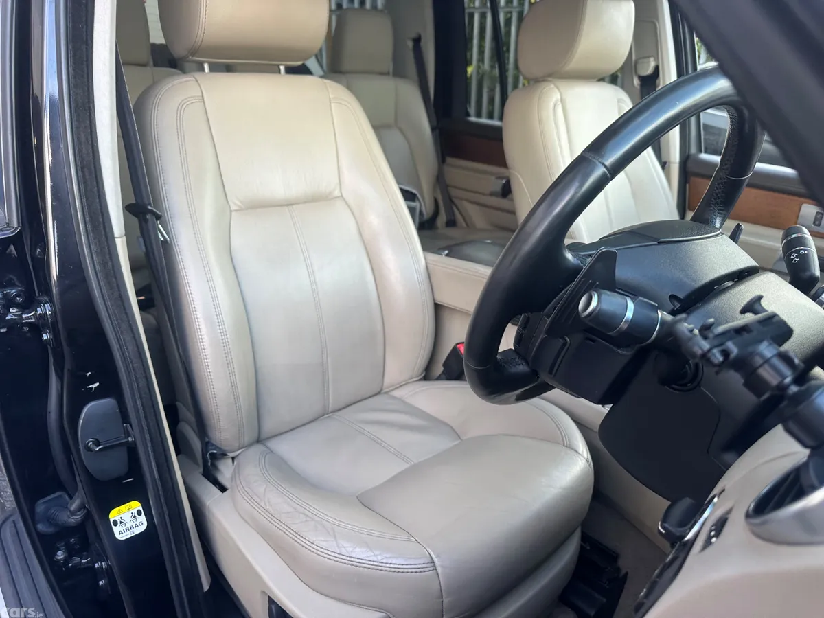 Land Rover Discovery SUV, Diesel, 2016, Black