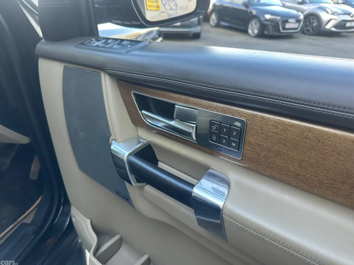 Land Rover Discovery SUV, Diesel, 2016, Black