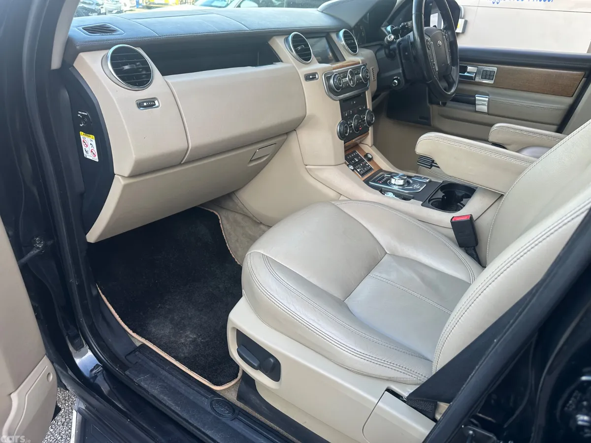 Land Rover Discovery SUV, Diesel, 2016, Black