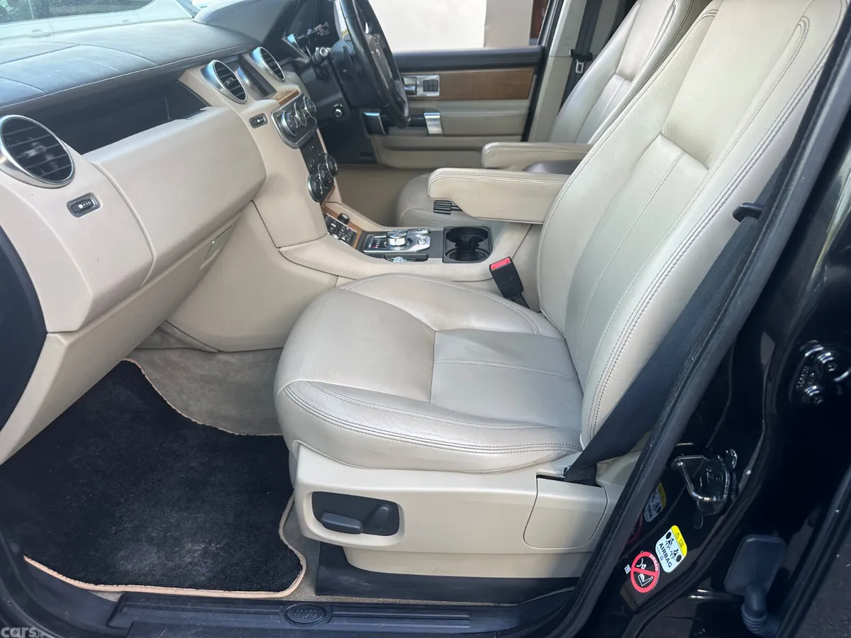 Land Rover Discovery SUV, Diesel, 2016, Black