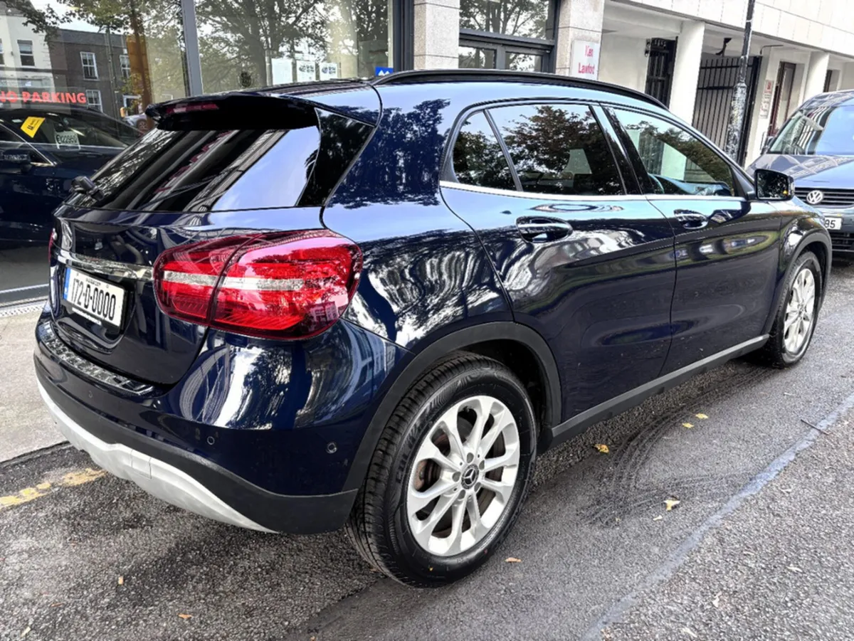 Mercedes-Benz GLA Hatchback, Petrol, 2017, Blue