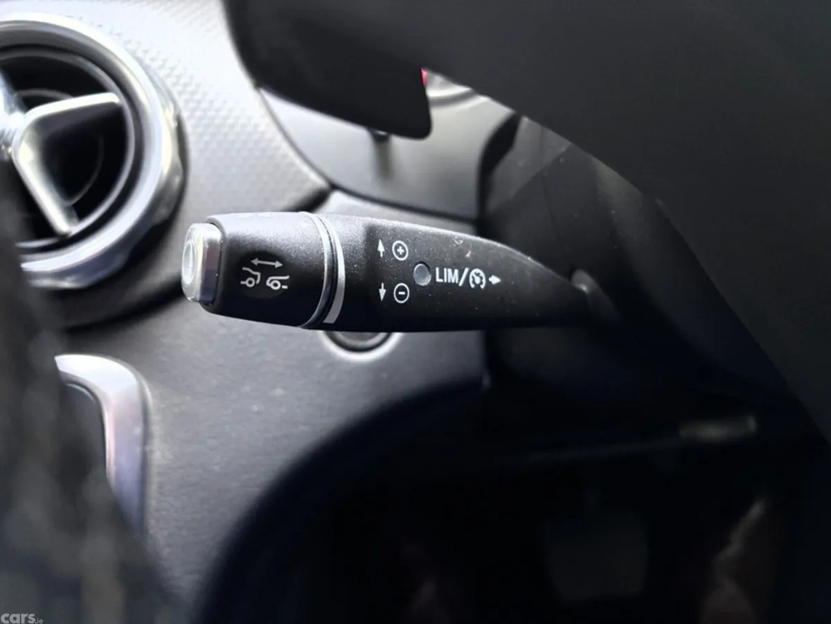 Mercedes-Benz GLA Hatchback, Petrol, 2017, Blue