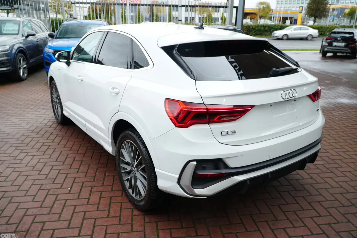 Audi Q3 Estate, Diesel, 2021, White