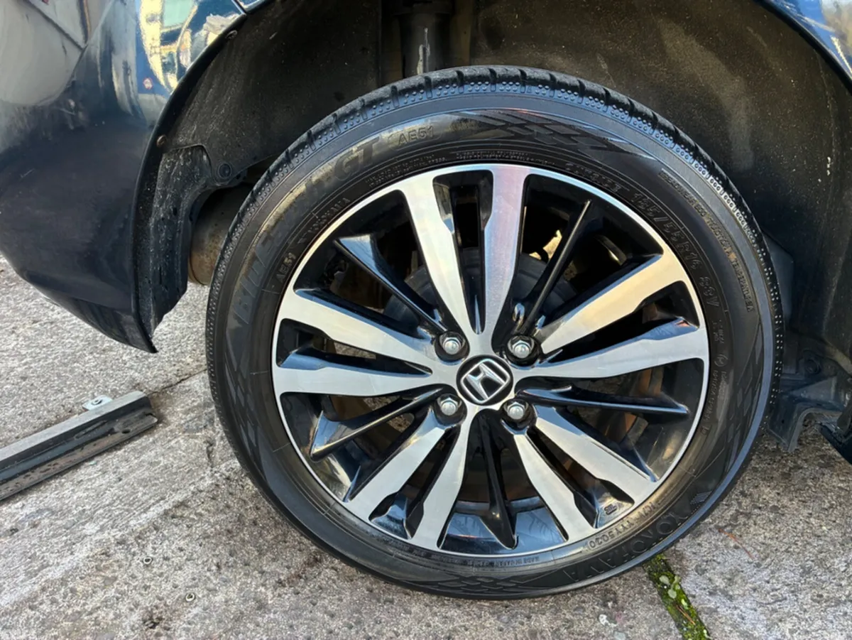 Honda Fit Hatchback, Petrol Hybrid, 2018, Blue