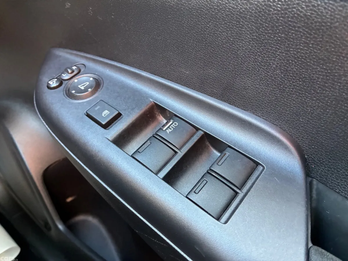 Honda Fit Hatchback, Petrol Hybrid, 2018, Blue