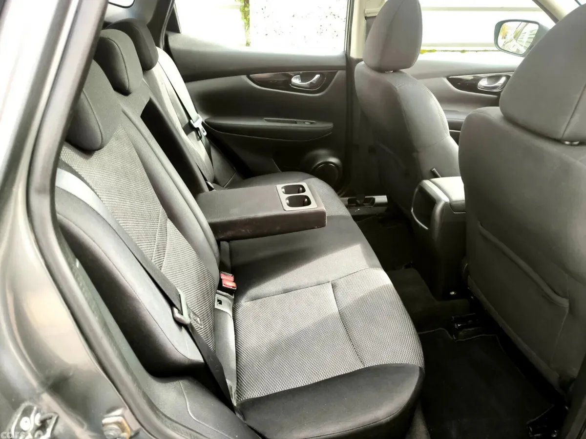 Nissan Qashqai SUV, Diesel, 2017, Grey