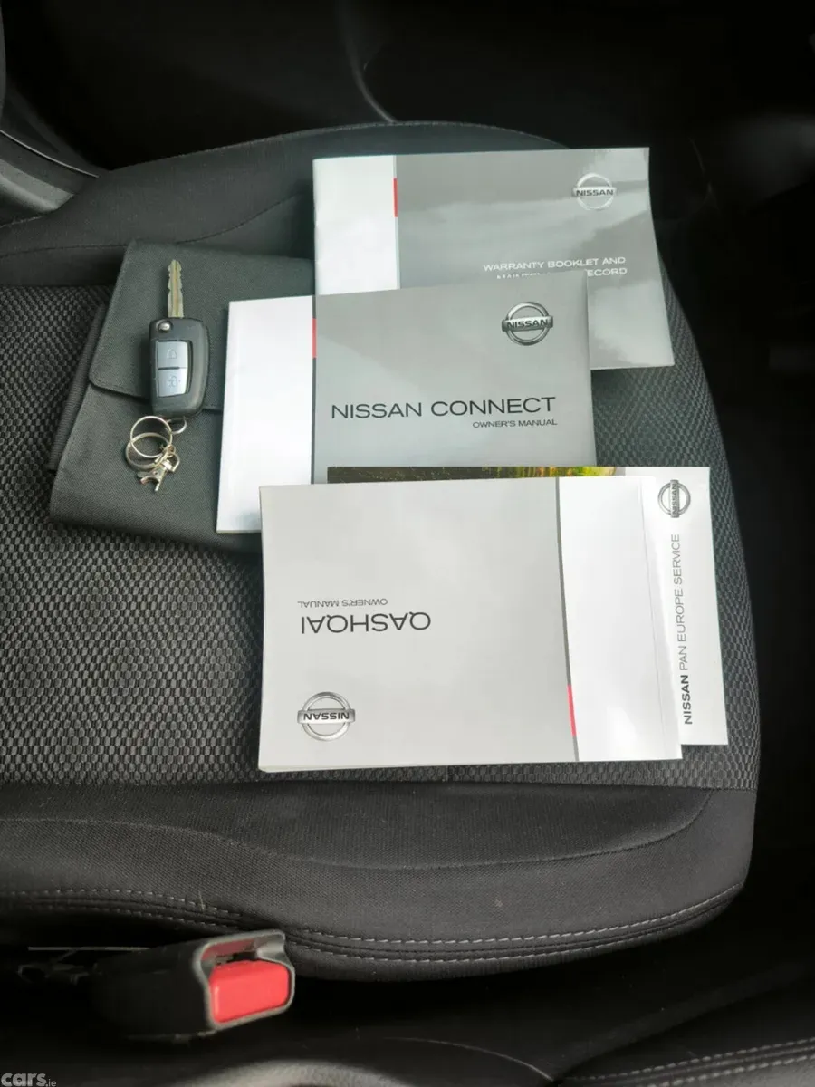 Nissan Qashqai SUV, Diesel, 2017, Grey