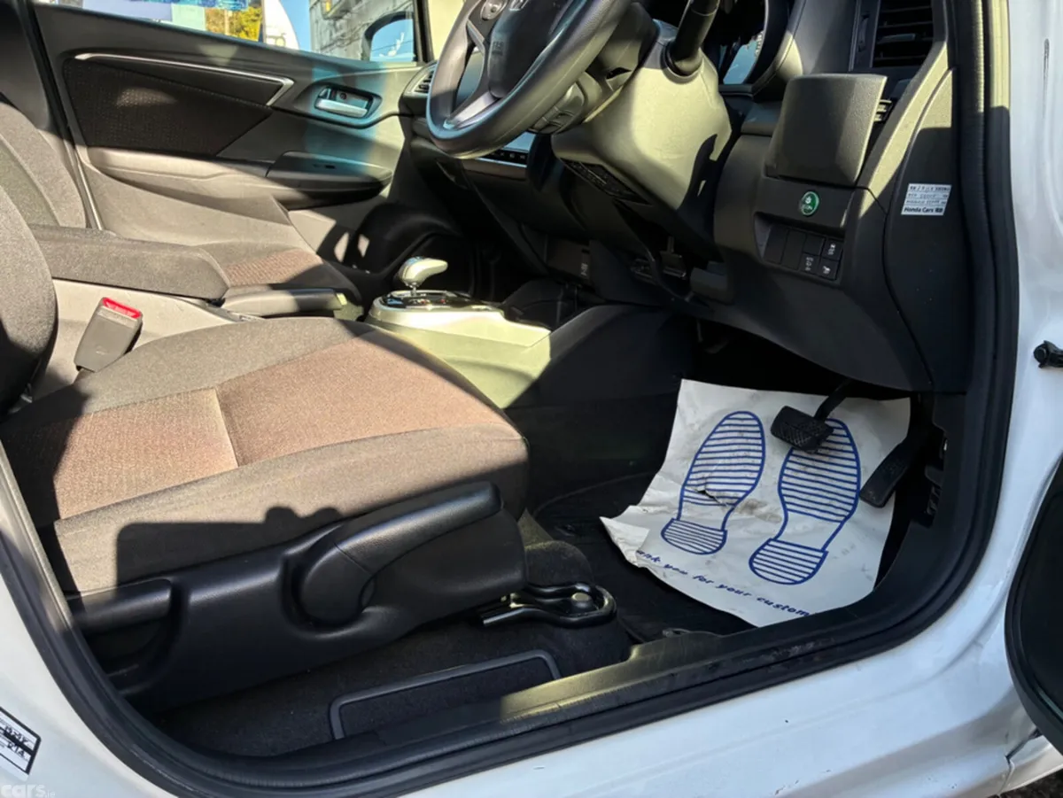 Honda Fit Hatchback, Petrol Hybrid, 2017, White
