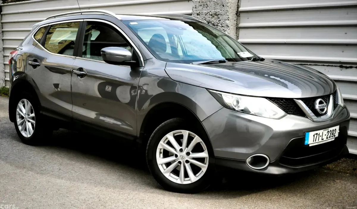 Nissan Qashqai SUV, Diesel, 2017, Grey