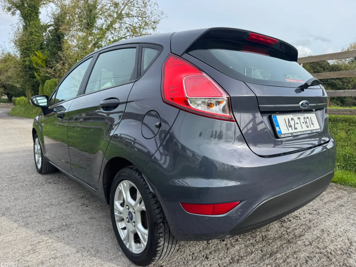 Ford Fiesta Hatchback, Petrol, 2014, Blue