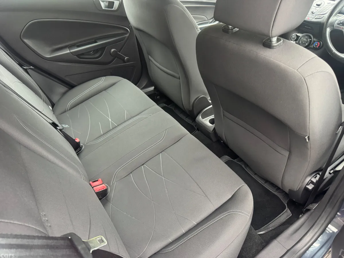 Ford Fiesta Hatchback, Petrol, 2014, Blue