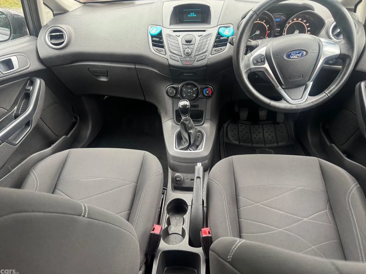 Ford Fiesta Hatchback, Petrol, 2014, Blue