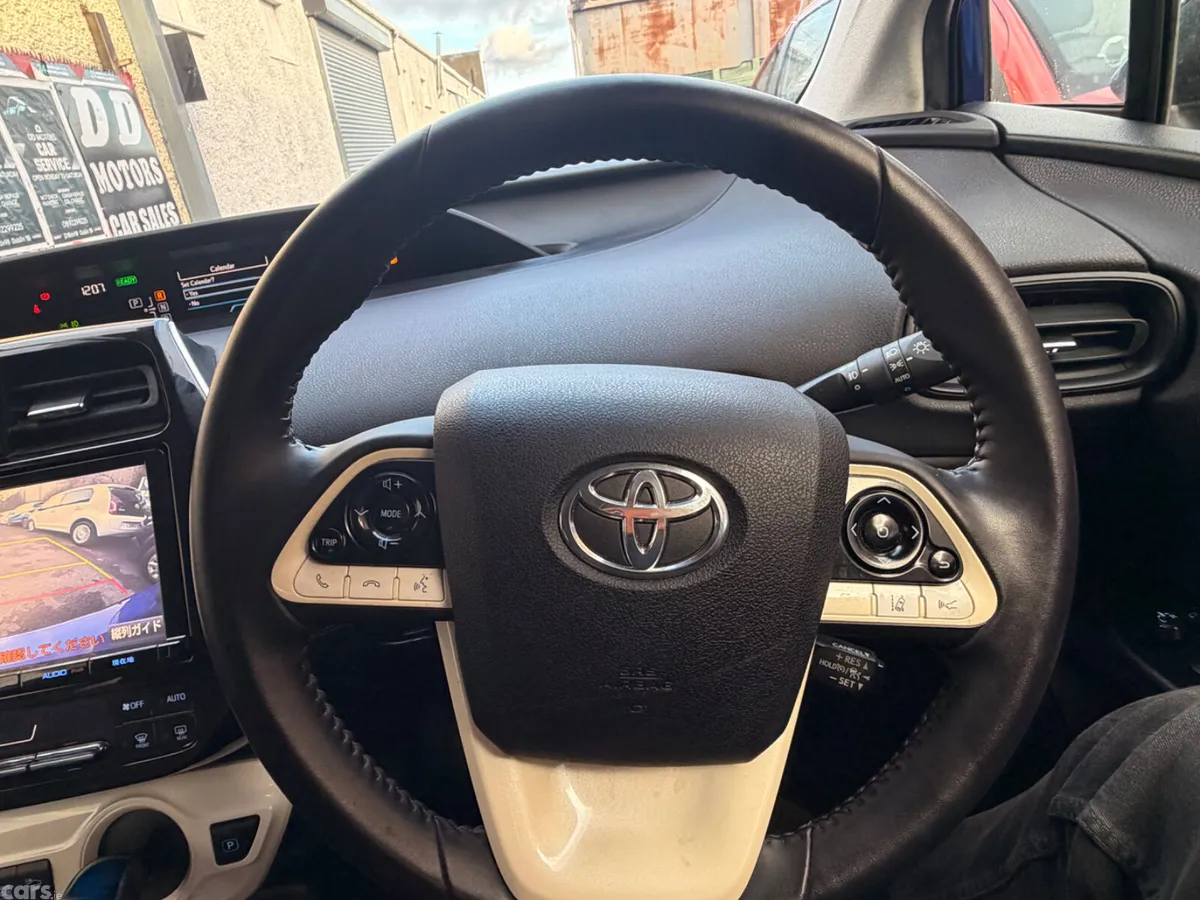 Toyota Prius Hatchback, Petrol Hybrid, 2016, Blue