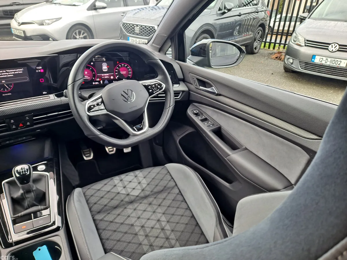 Volkswagen Golf Estate, Diesel, 2023, Black
