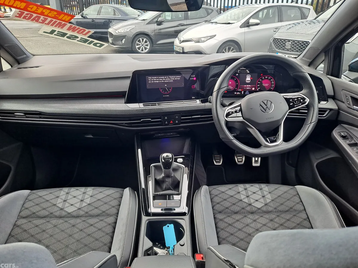 Volkswagen Golf Estate, Diesel, 2023, Black