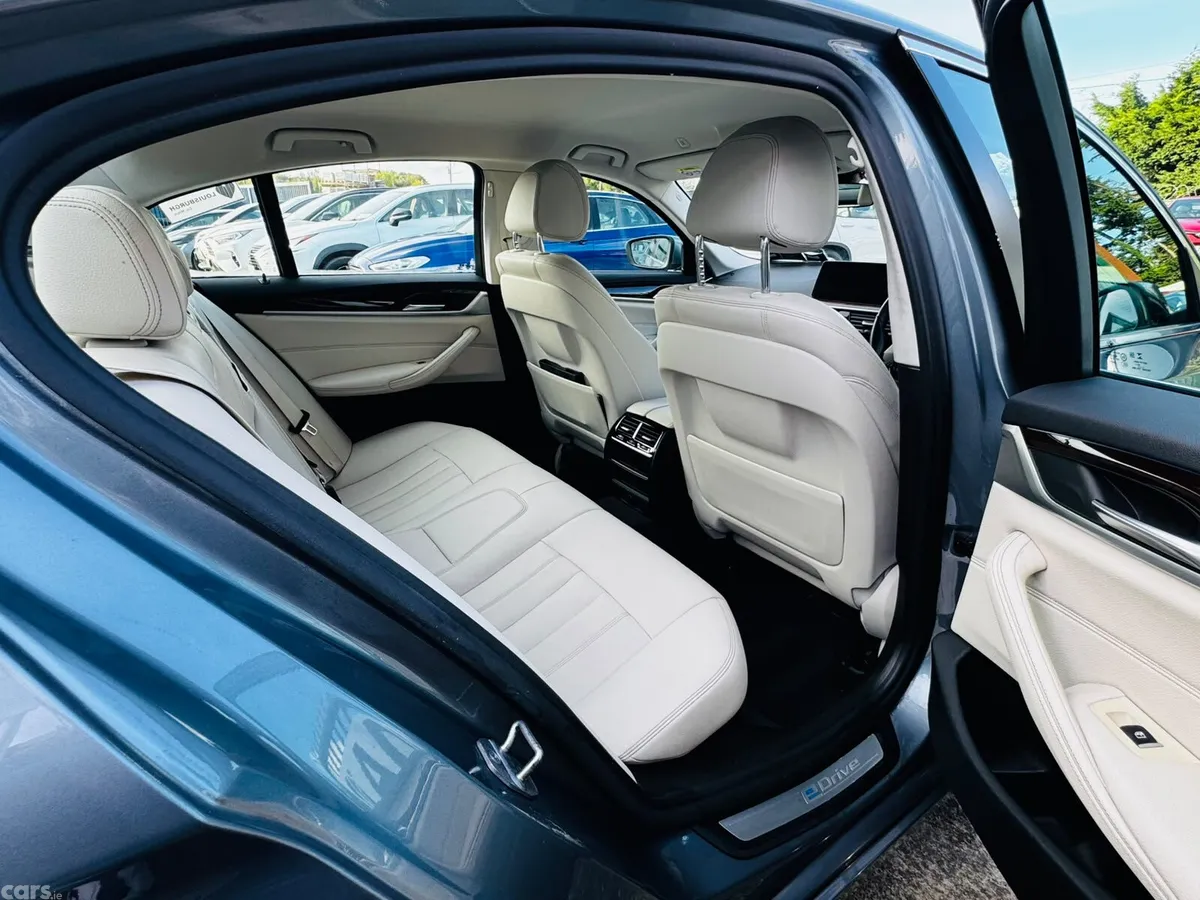 BMW 5-Series Saloon, Petrol Plug-in Hybrid, 2019, Grey