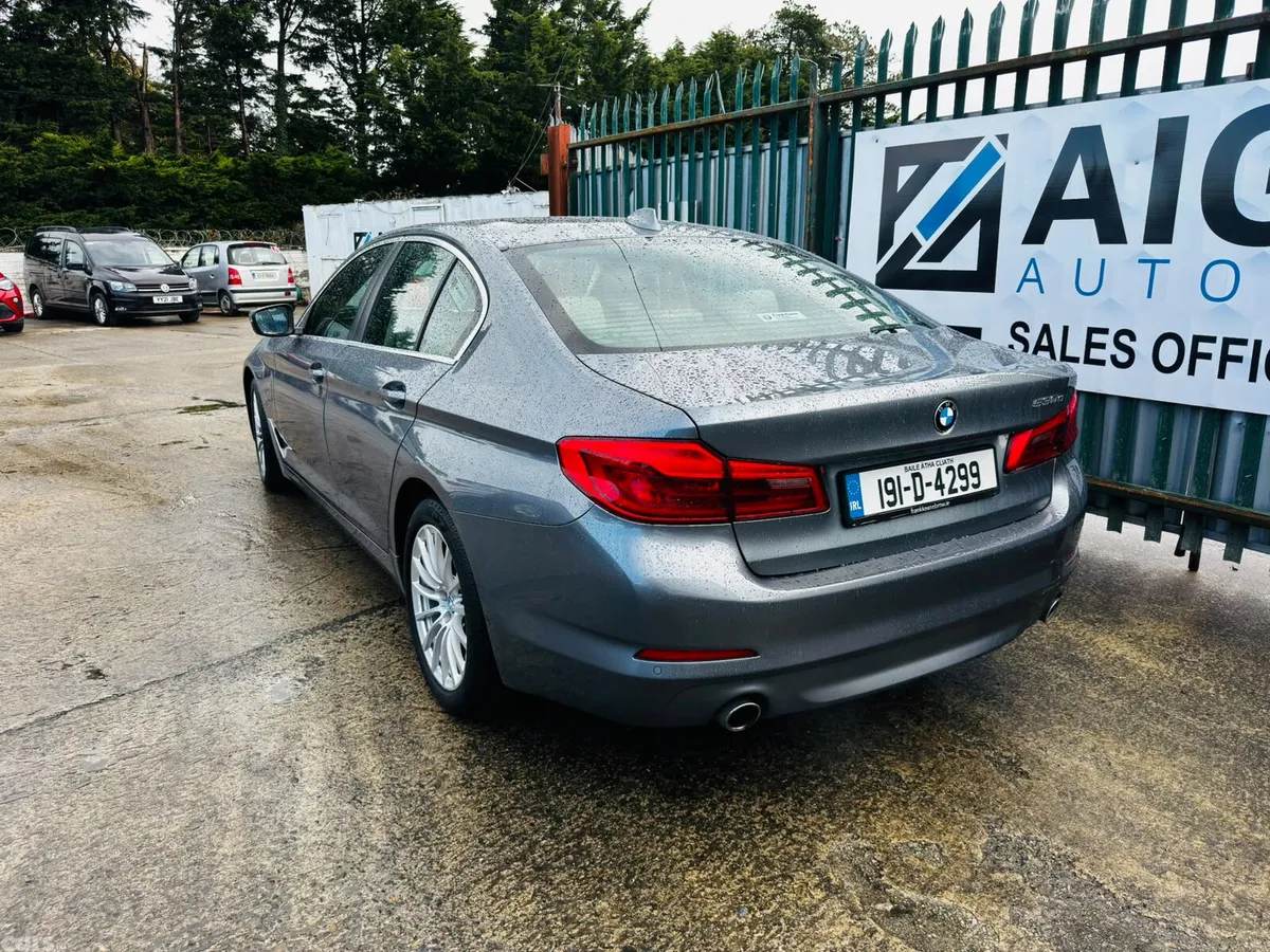 BMW 5-Series Saloon, Petrol Plug-in Hybrid, 2019, Grey