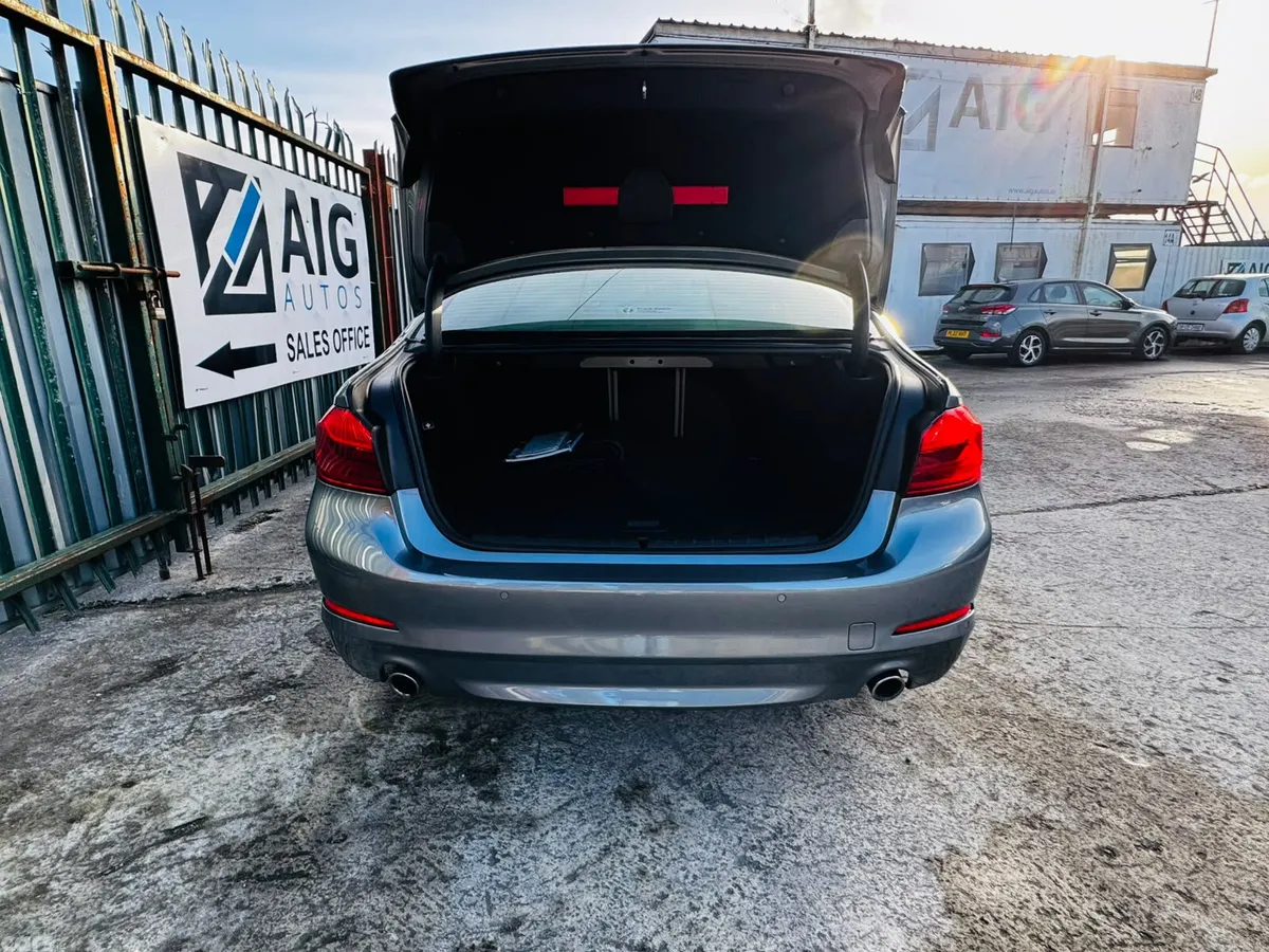 BMW 5-Series Saloon, Petrol Plug-in Hybrid, 2019, Grey