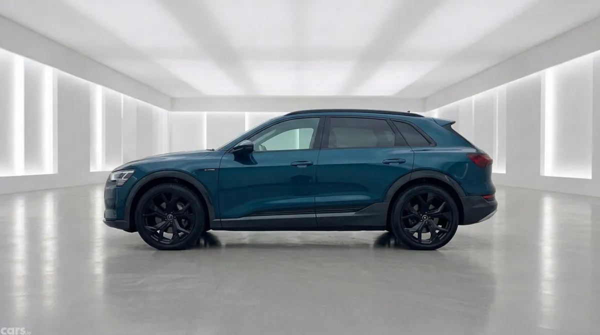 Audi e-tron SUV, Electric, 2022, Blue