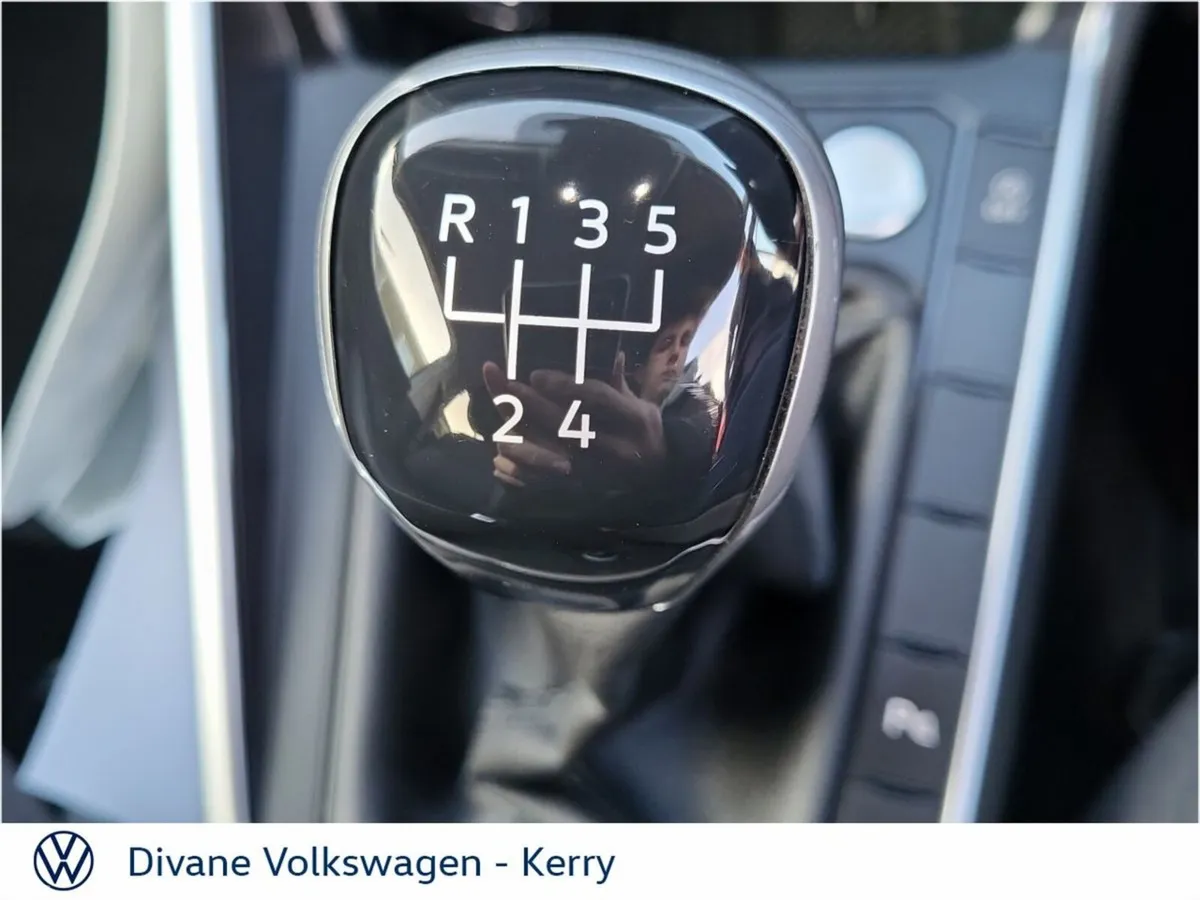 Volkswagen Taigo SUV, Petrol, 2026, Grey