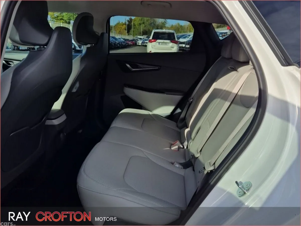 Kia EV6 MPV, Electric, 2026, White