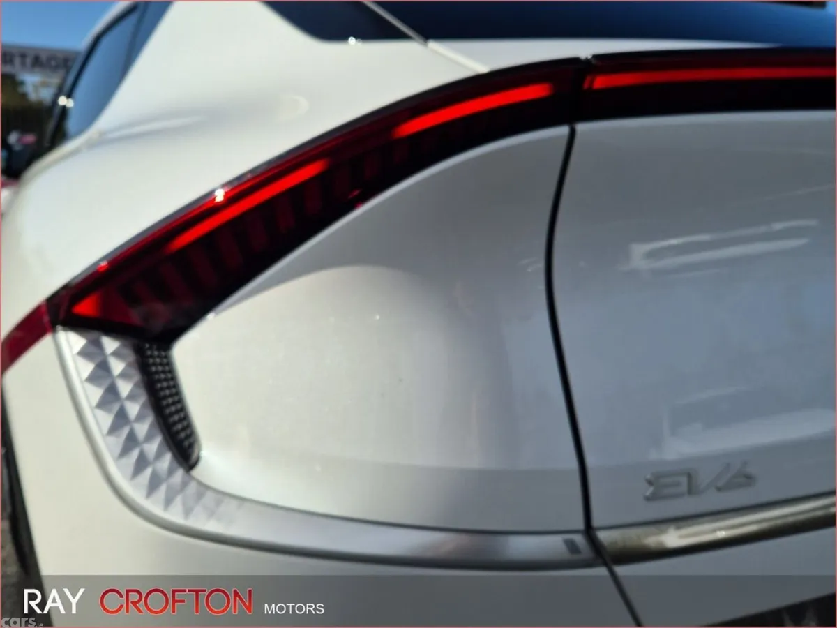 Kia EV6 MPV, Electric, 2026, White
