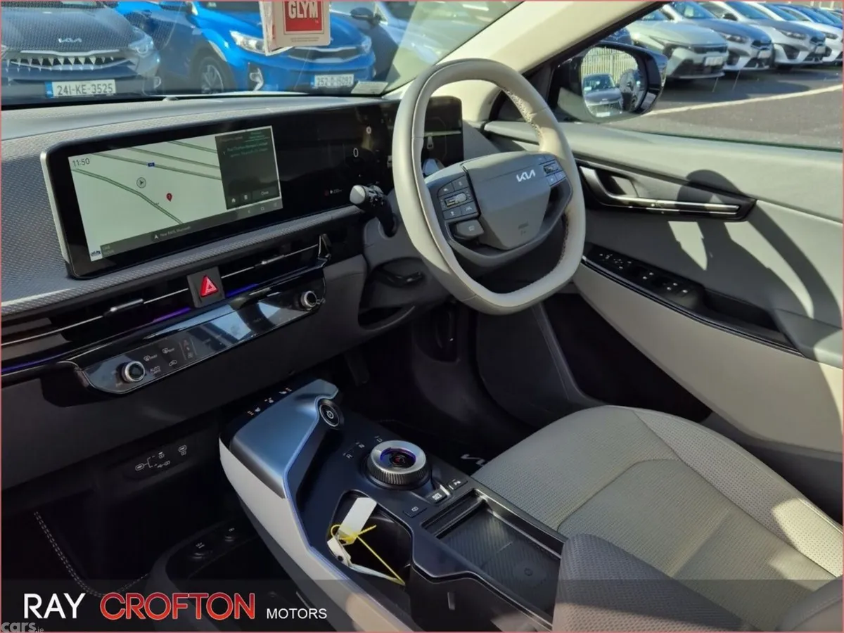 Kia EV6 MPV, Electric, 2026, White