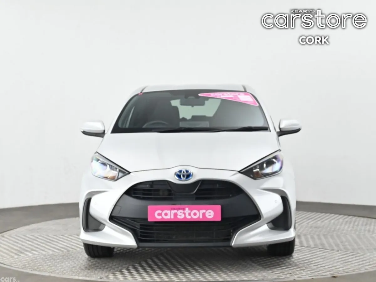 Toyota Yaris Hatchback, Petrol Hybrid, 2021, Silver