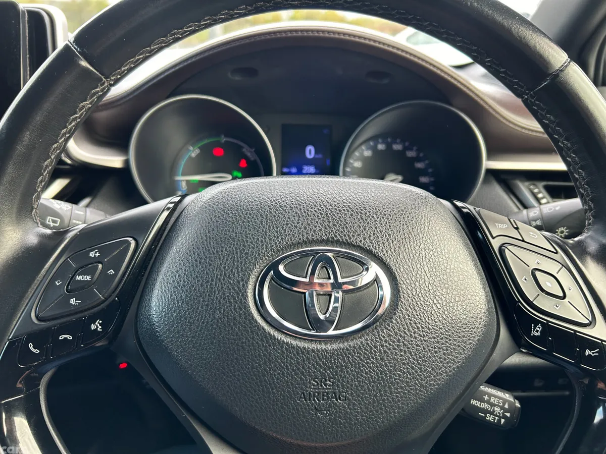 Toyota C-HR Hatchback, Petrol Hybrid, 2017, White