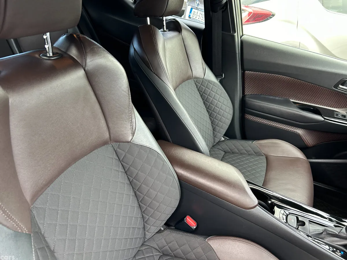 Toyota C-HR Hatchback, Petrol Hybrid, 2017, White