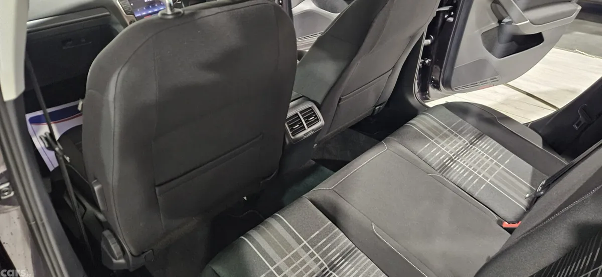 Volkswagen Golf Hatchback, Petrol, 2015, Grey