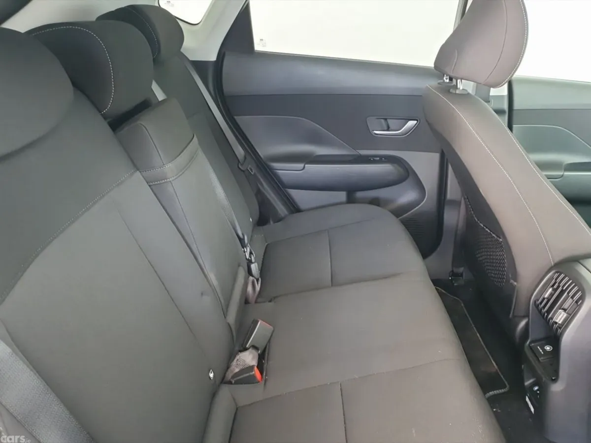 Hyundai KONA Hatchback, Electric, 2026, Silver