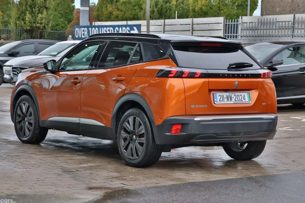 Peugeot 2008 Hatchback, Electric, 2021, Orange