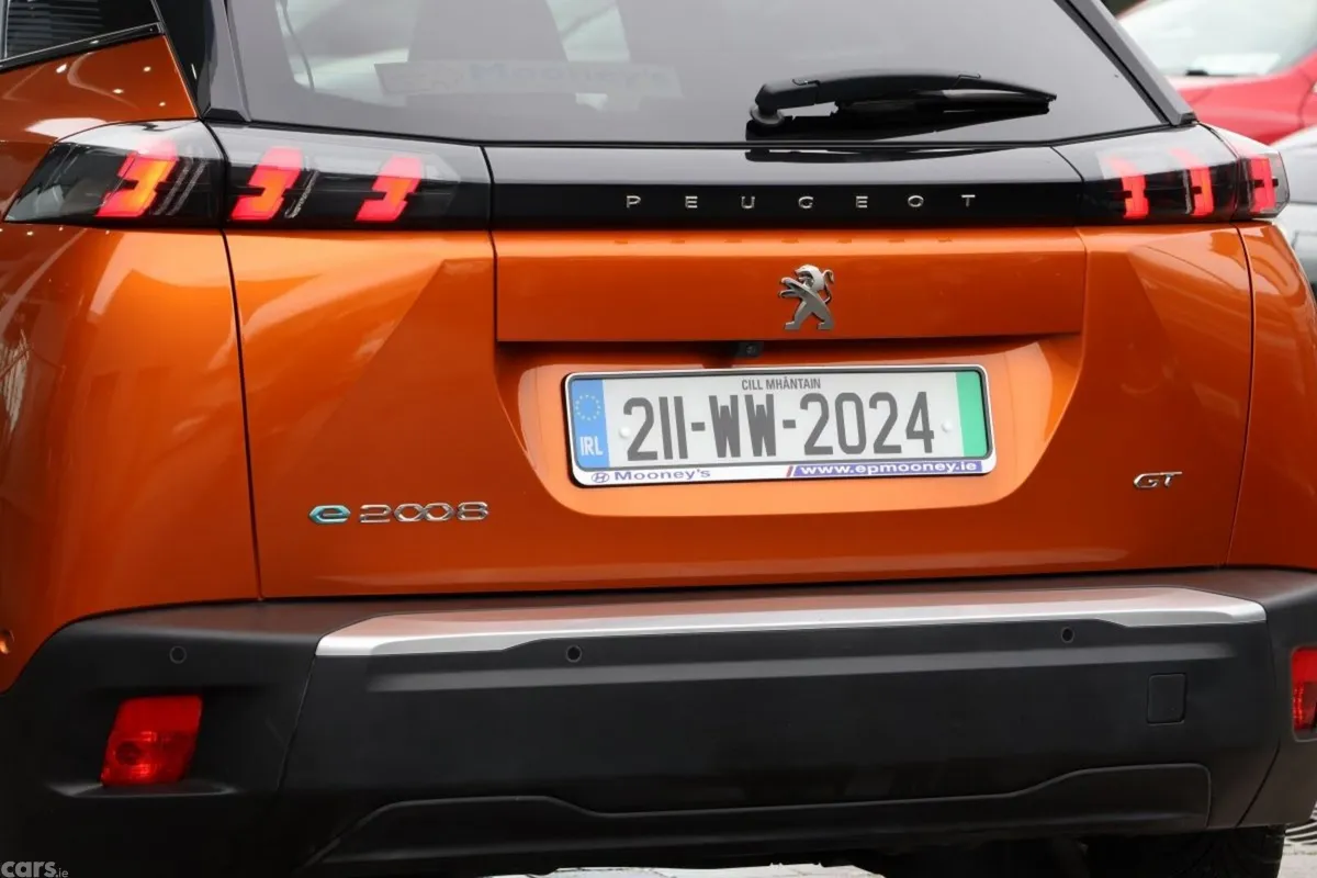 Peugeot 2008 Hatchback, Electric, 2021, Orange