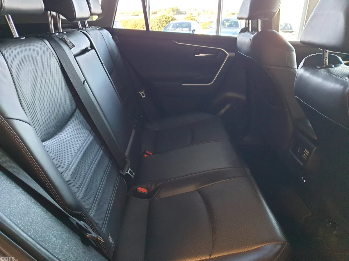 Toyota RAV4 SUV, Petrol Hybrid, 2023, Grey