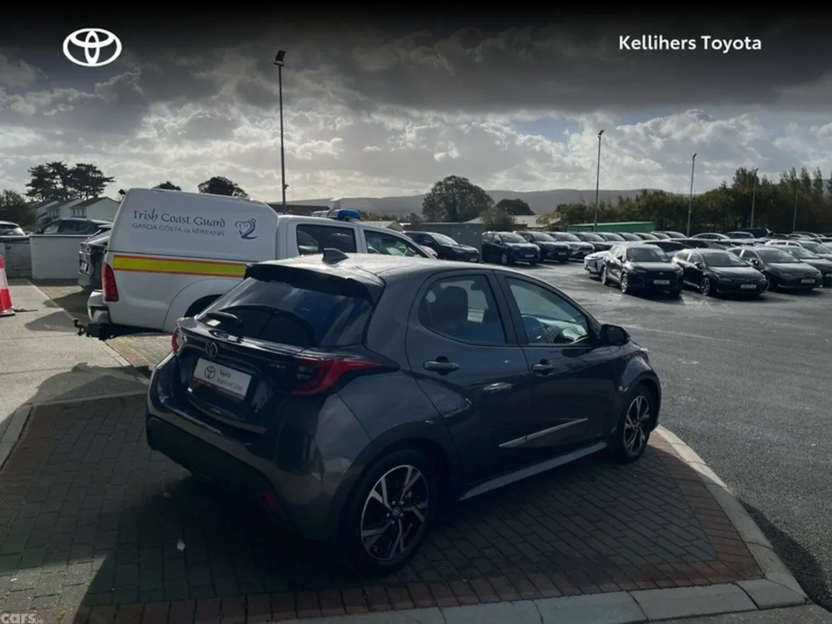 Toyota Yaris Hatchback, Petrol Hybrid, 2025, Grey