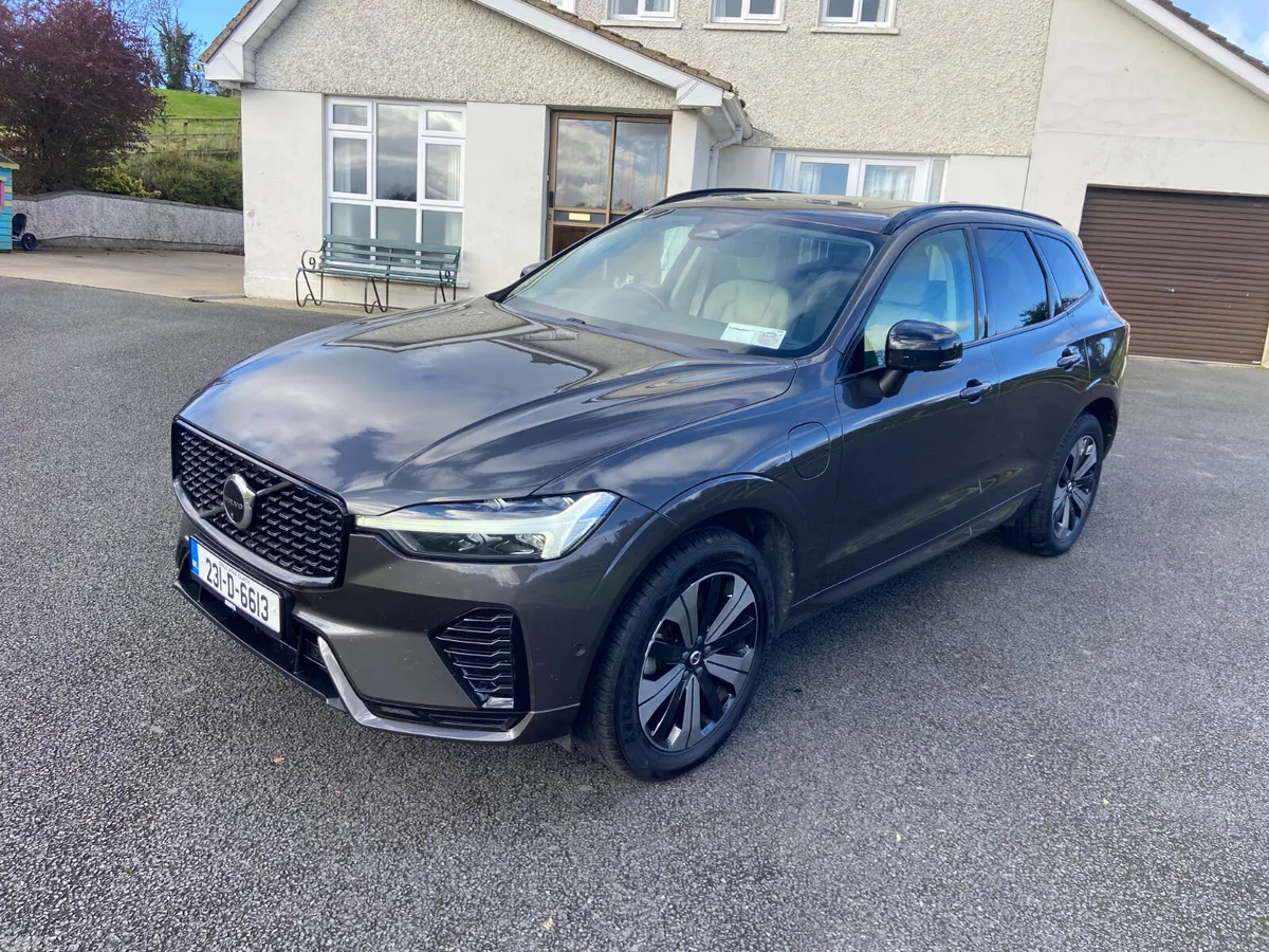 Volvo XC60 SUV, Petrol Plug-in Hybrid, 2023, Grey
