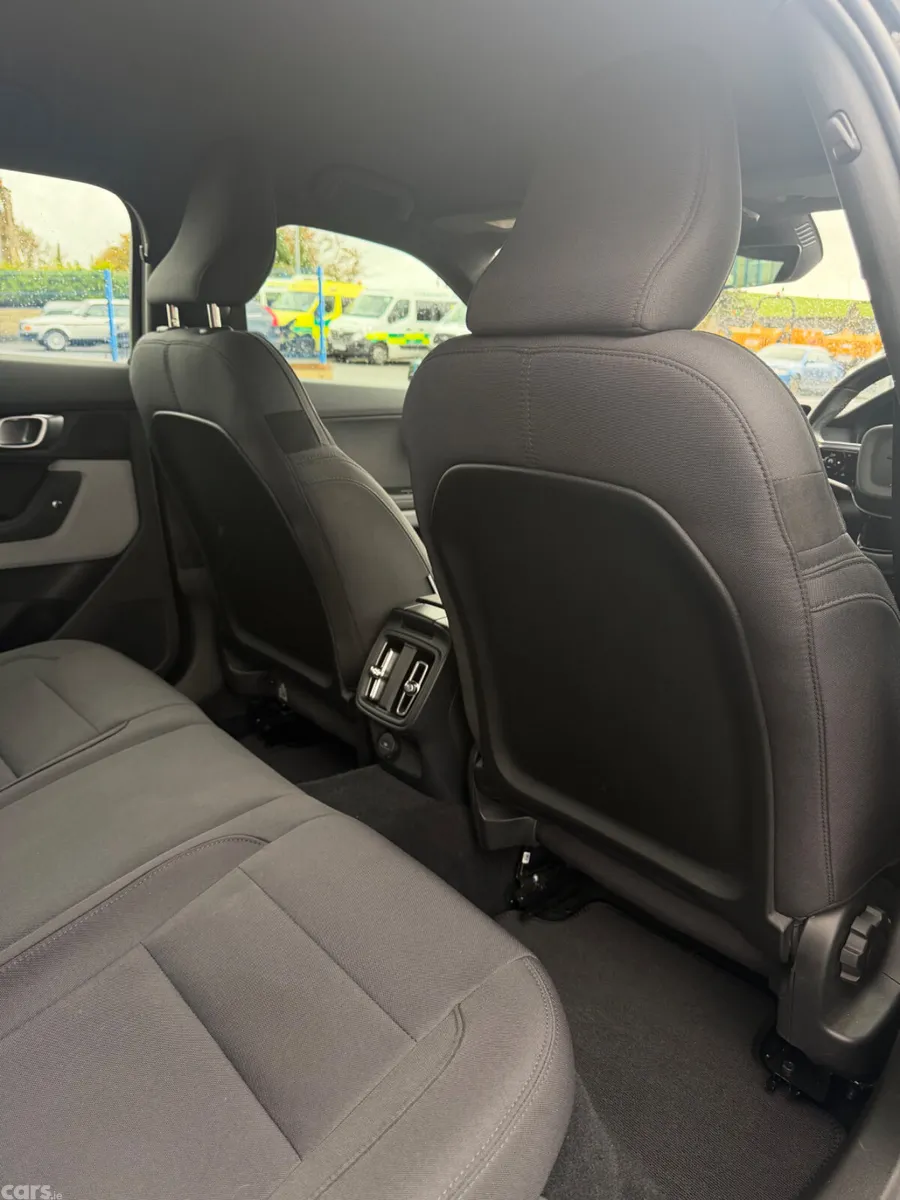 Polestar 2 Hatchback, Electric, 2023, Black